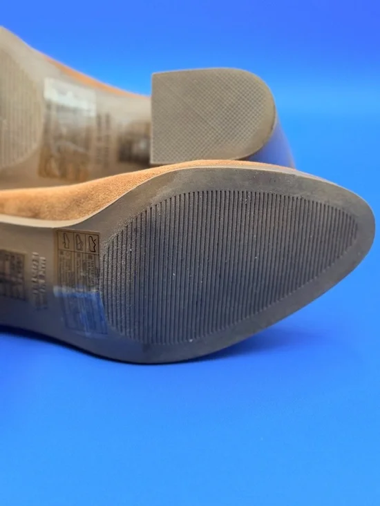 Forever 21 Faux Suede V-Cut Ankle Booties-Womens Size 8 - Picture 8 of 11